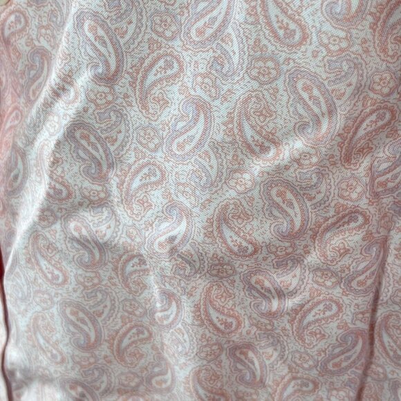 L. L. Bean Wrinkle Resist Pink Paisley Print‎ Button Up Shirt- Size L - Picture 2 of 5